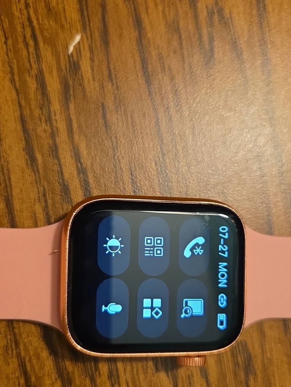 Pink Silicone Smartwatch with Rose Gold Case